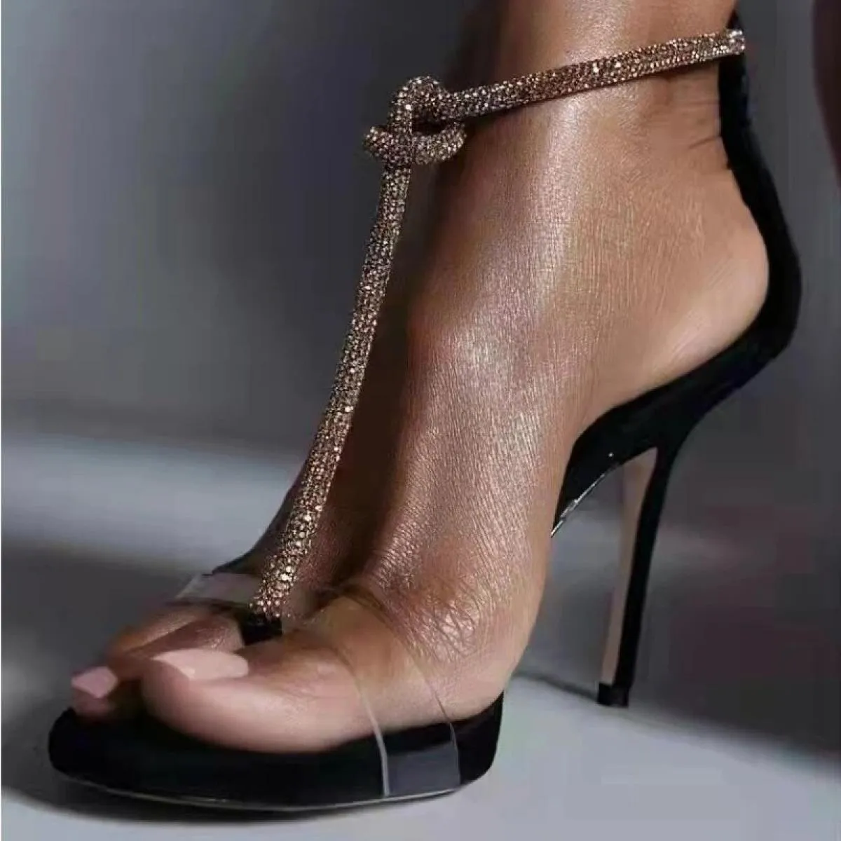 2023 sandali da donna con cinturino in cristallo sandali aperti con punta aperta scarpe da sposa bianche sandali gladiatore con