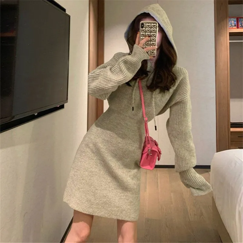 Abito in lana avvitato in stile francese con cappuccio da donna