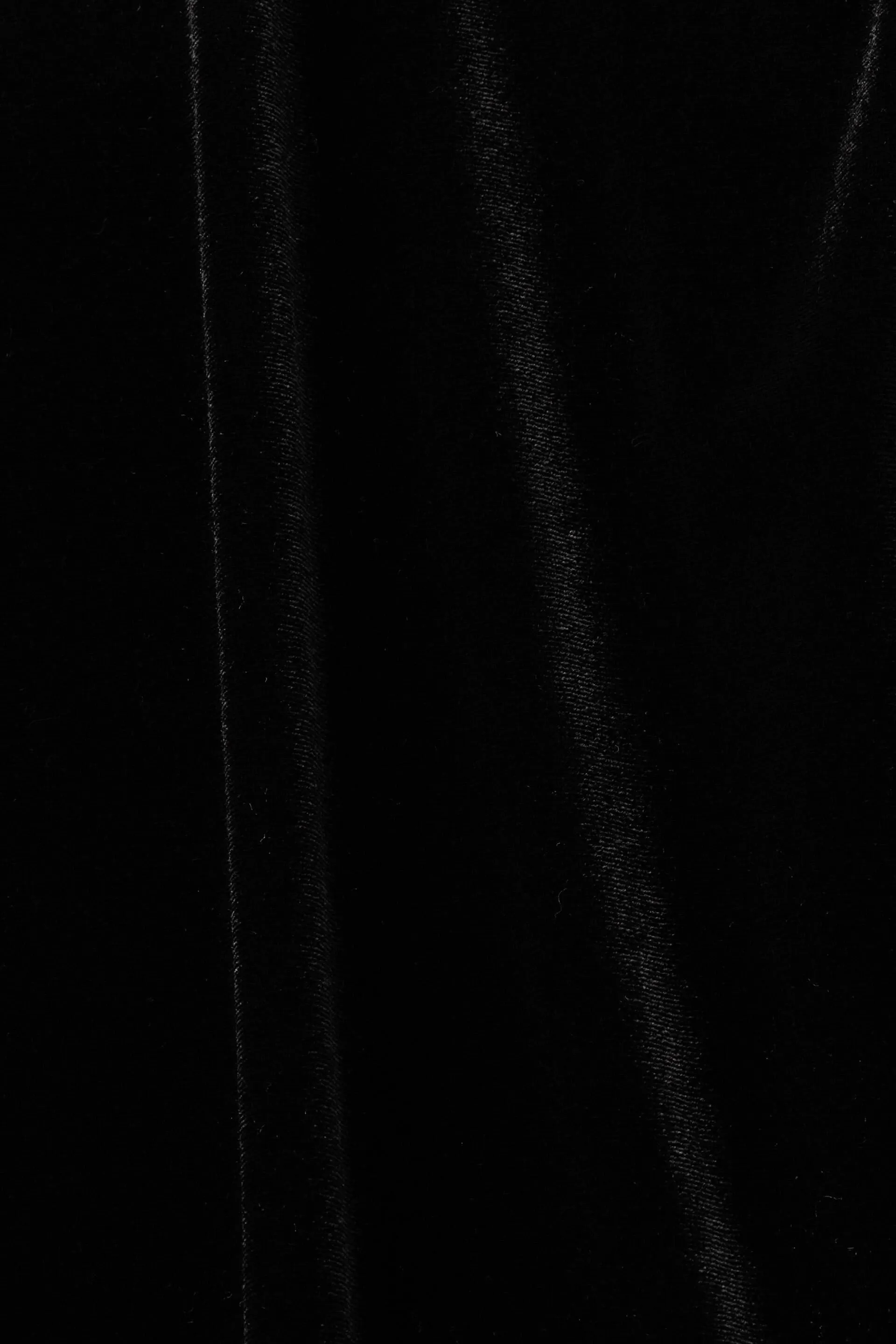 Abito midi in velluto con maniche corte