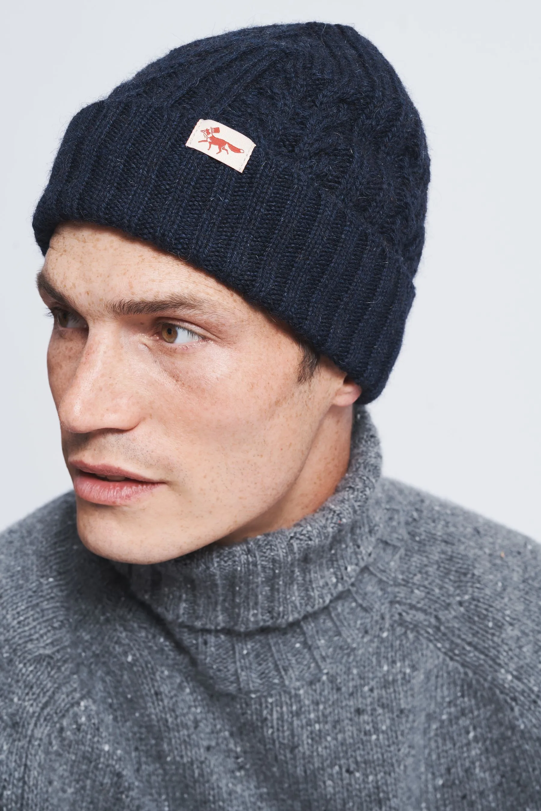 Aubin - Cappello grigio chiaro a trecce