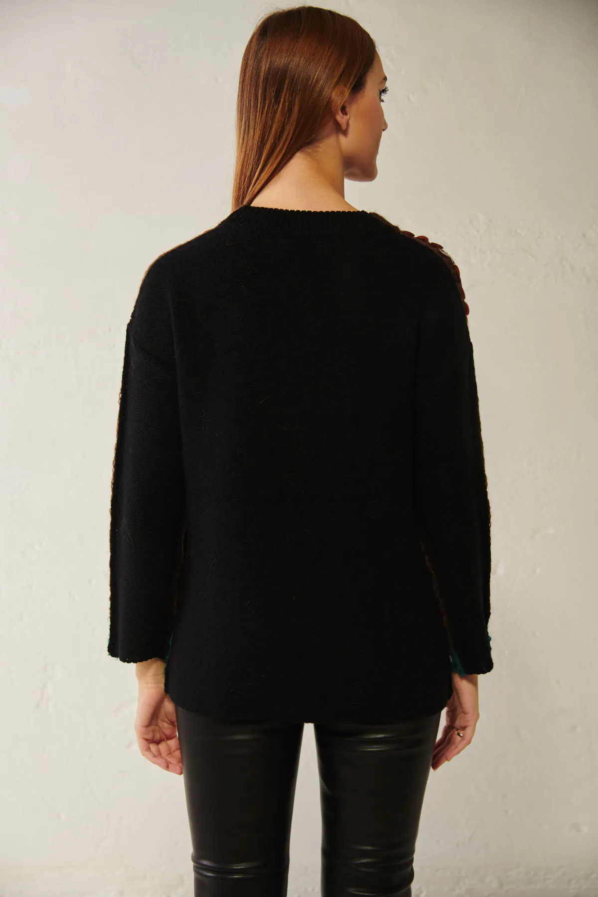AVIÙ Maglia in lana con maxi paillettes