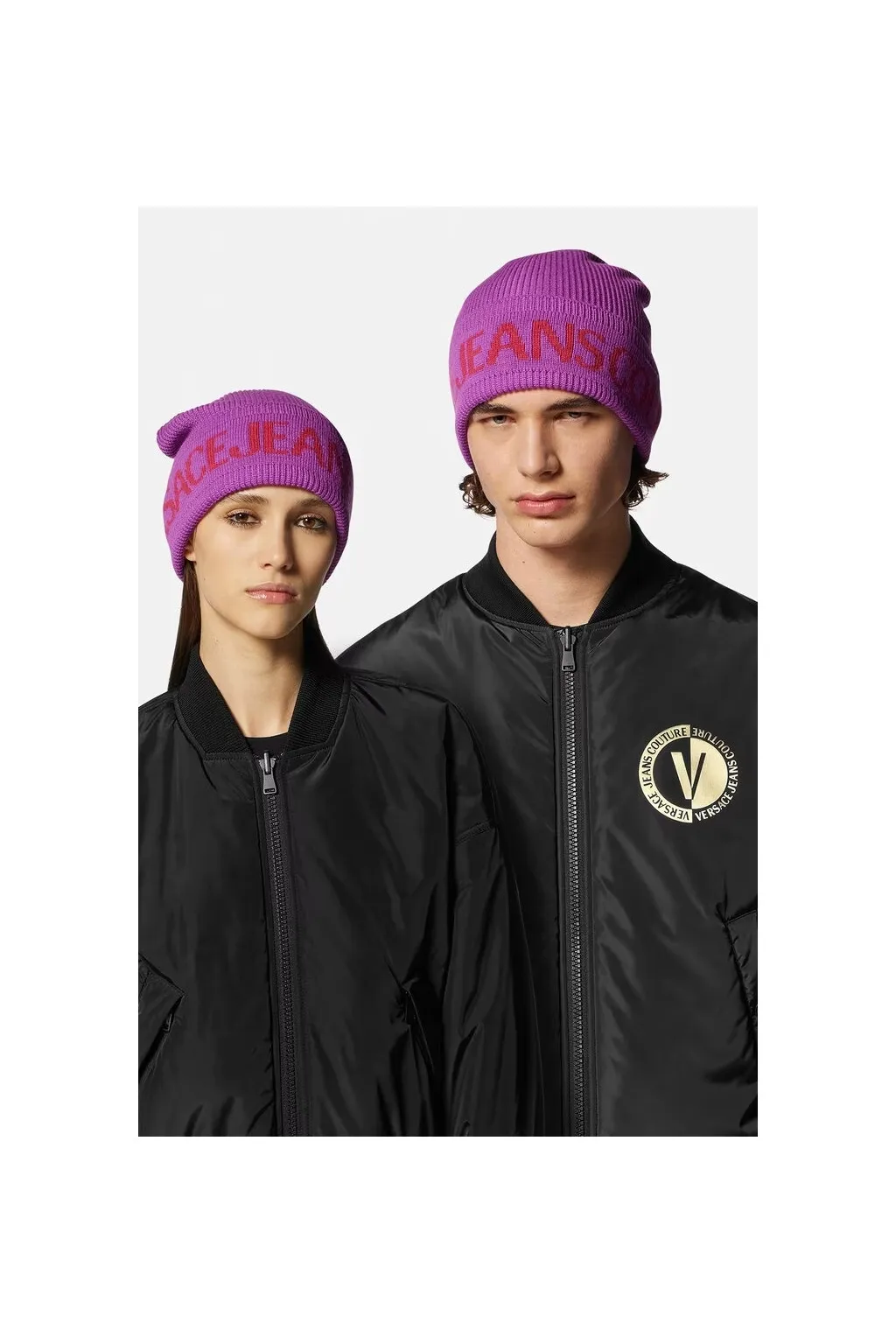 BERRETTO FUCSIA CON LOGO VERSACE JEANS COUTURE YAZK40