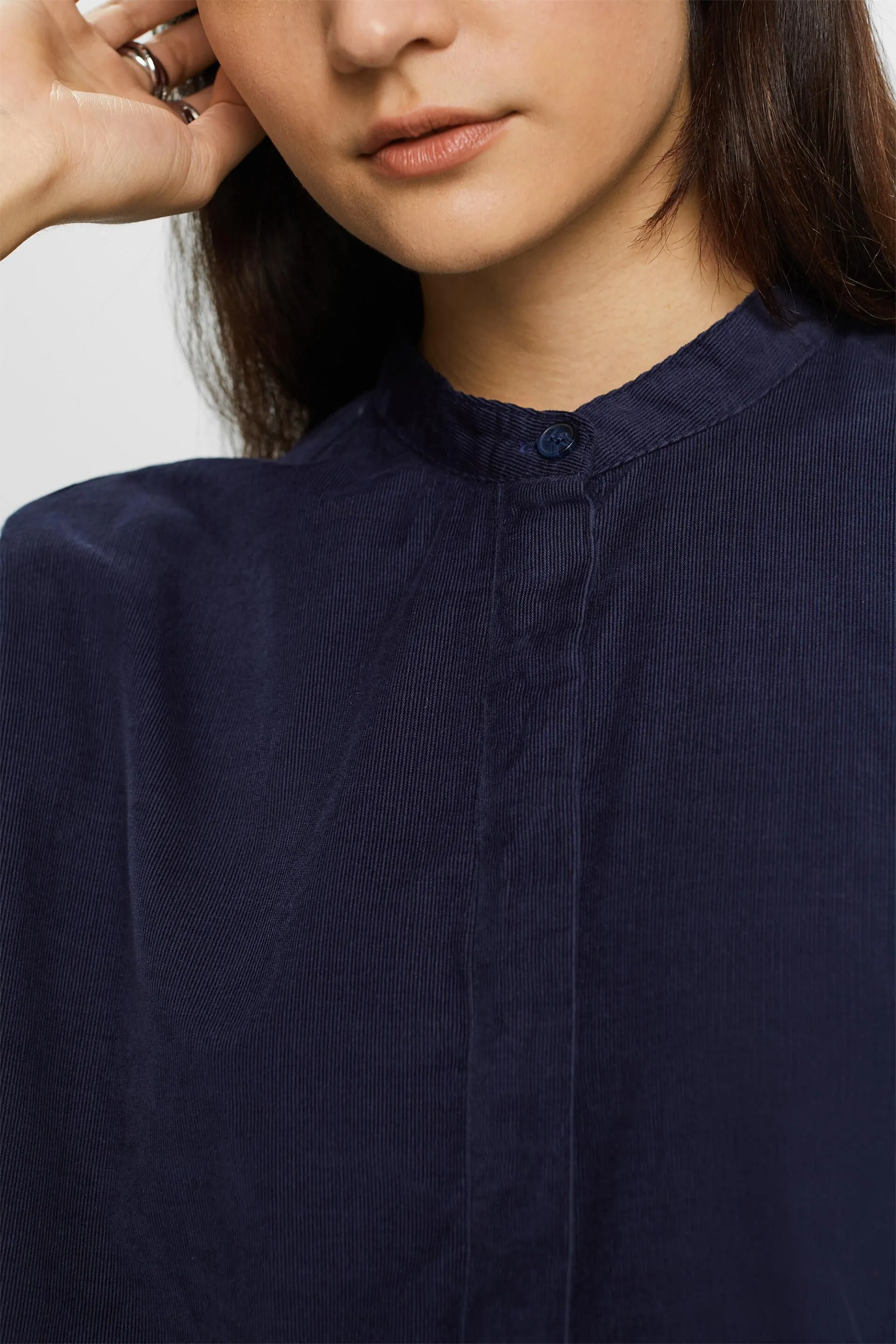 Blusa in velluto con balza