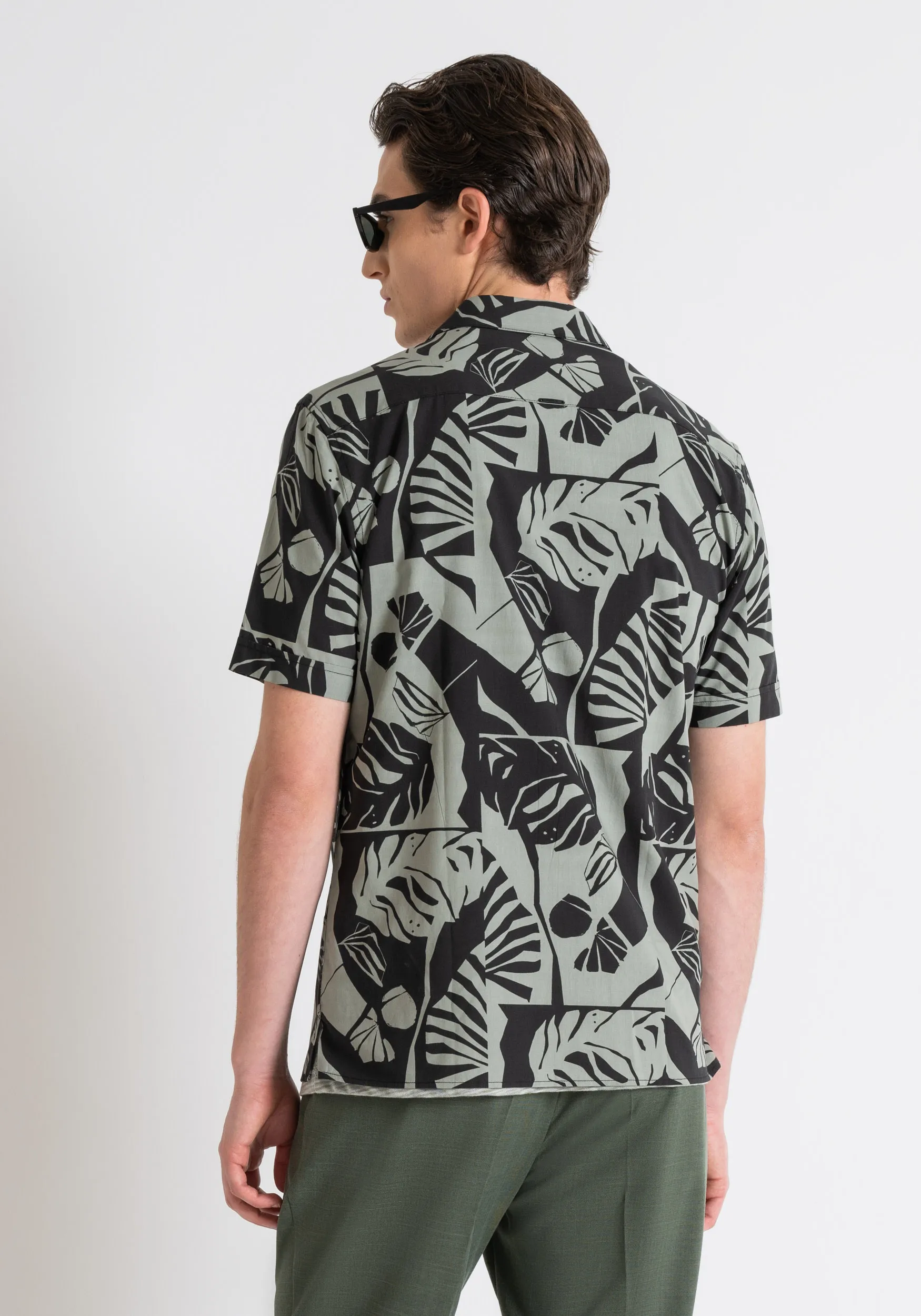 CAMICIA REGULAR STRAIGHT FIT “HONOLULU” IN MISTO COTONE CON STAMPA JUNGLE