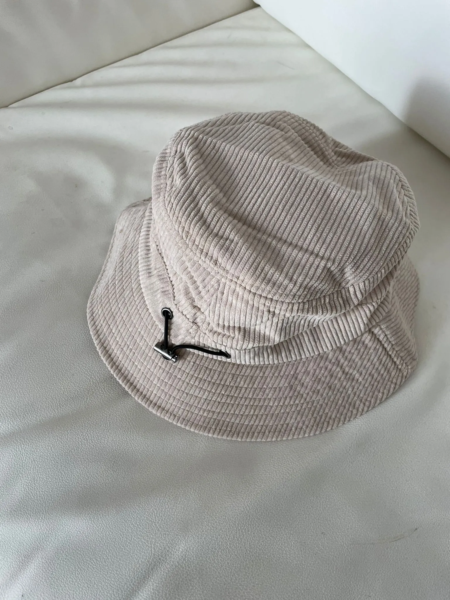 Cappello a secchiello