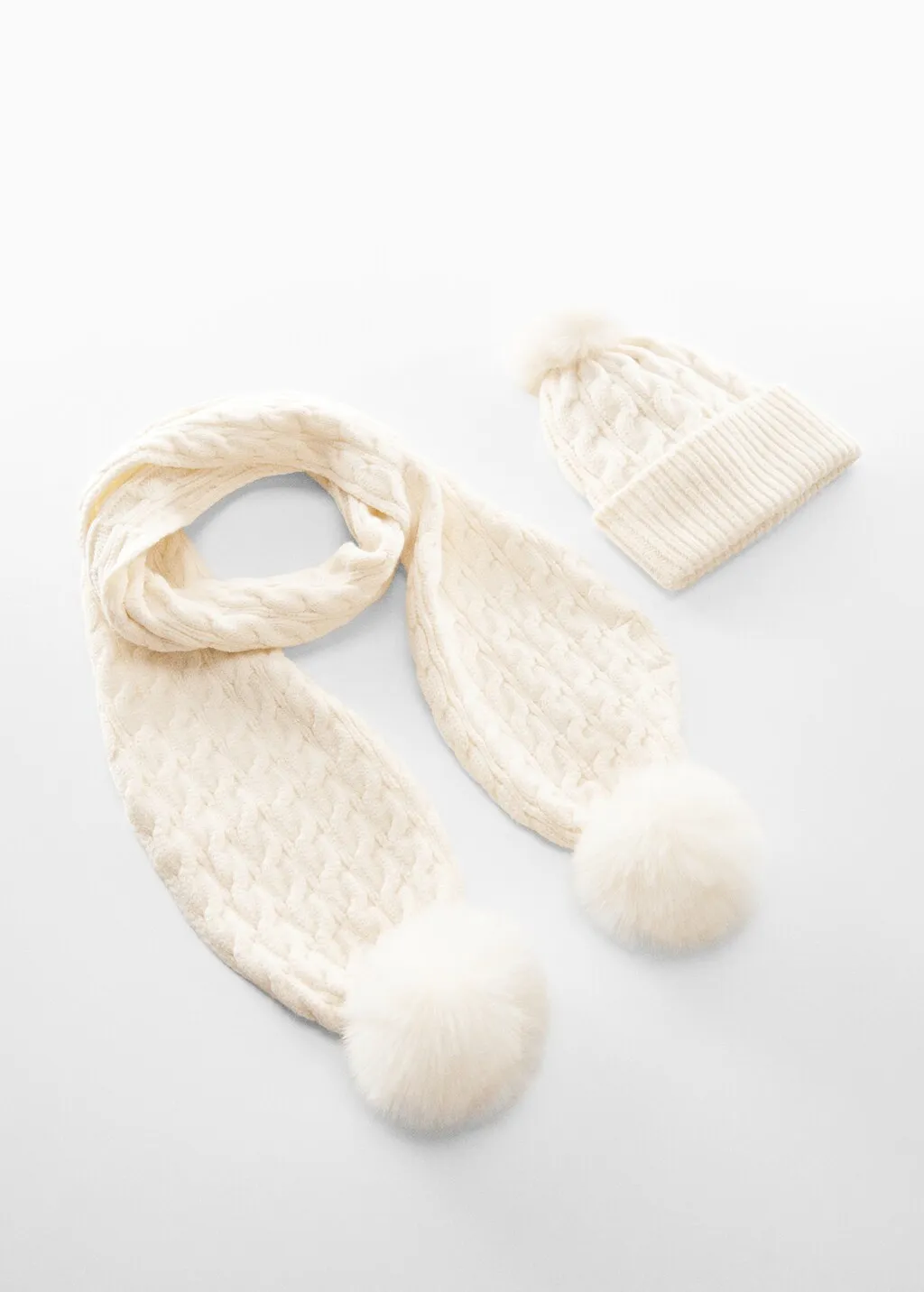 Cappello maglia trecce