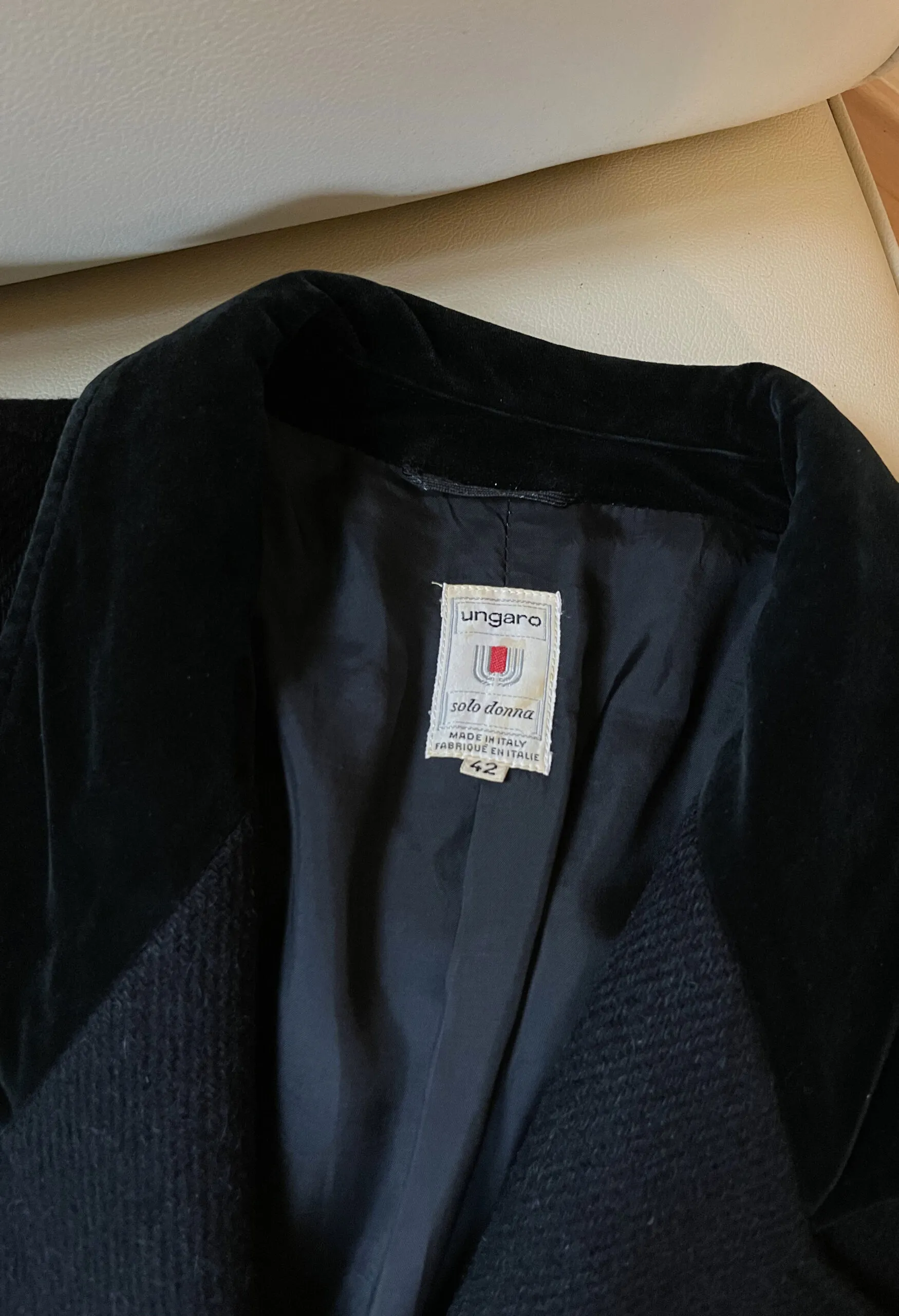 Cappotto nero in lana e alpaca Ungaro vintage anni ’80