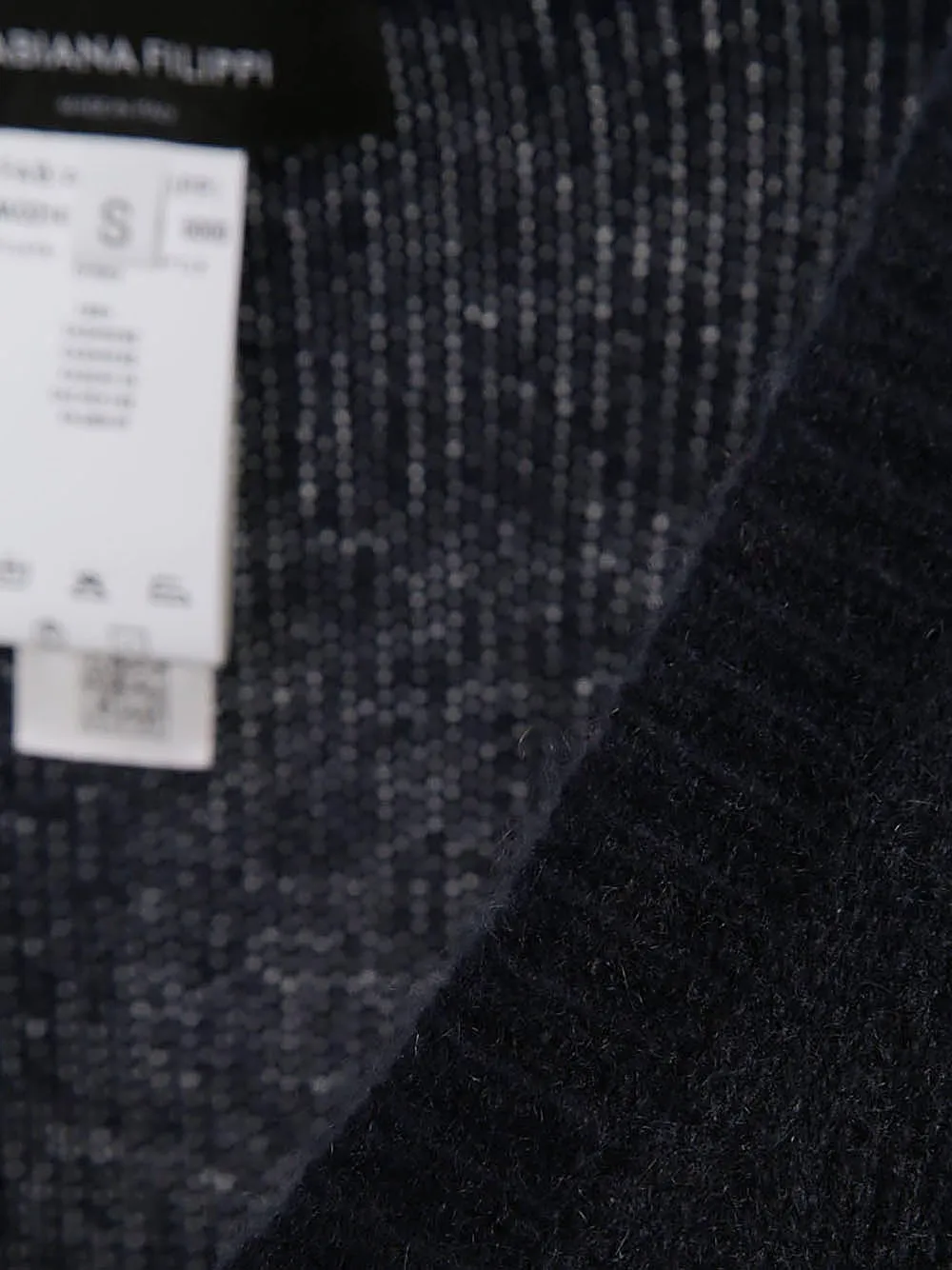 Fabiana Filippi-Maglione in cashmere