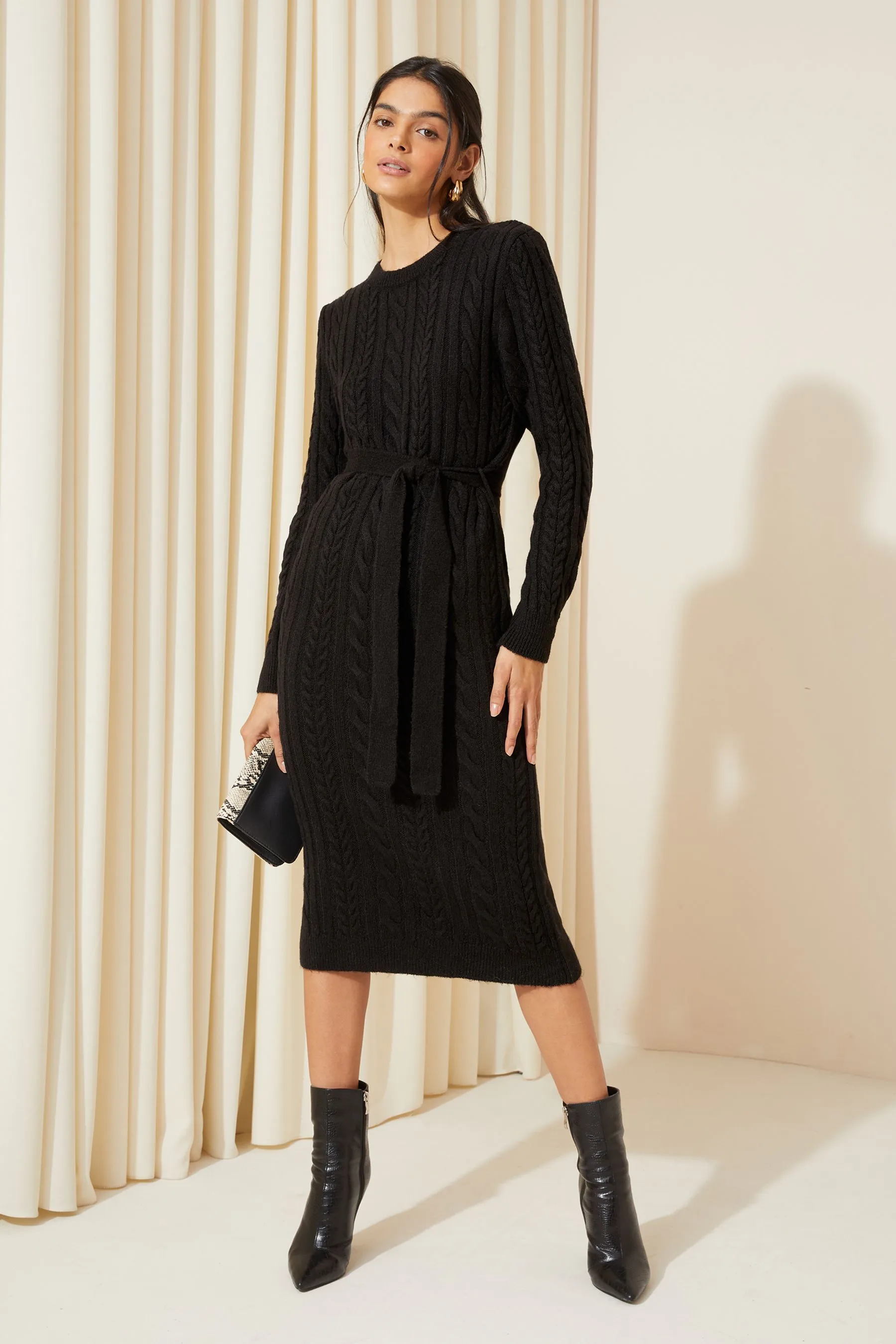 Friends Like These - Abito maglia midi Con cintura lavorato a trecce