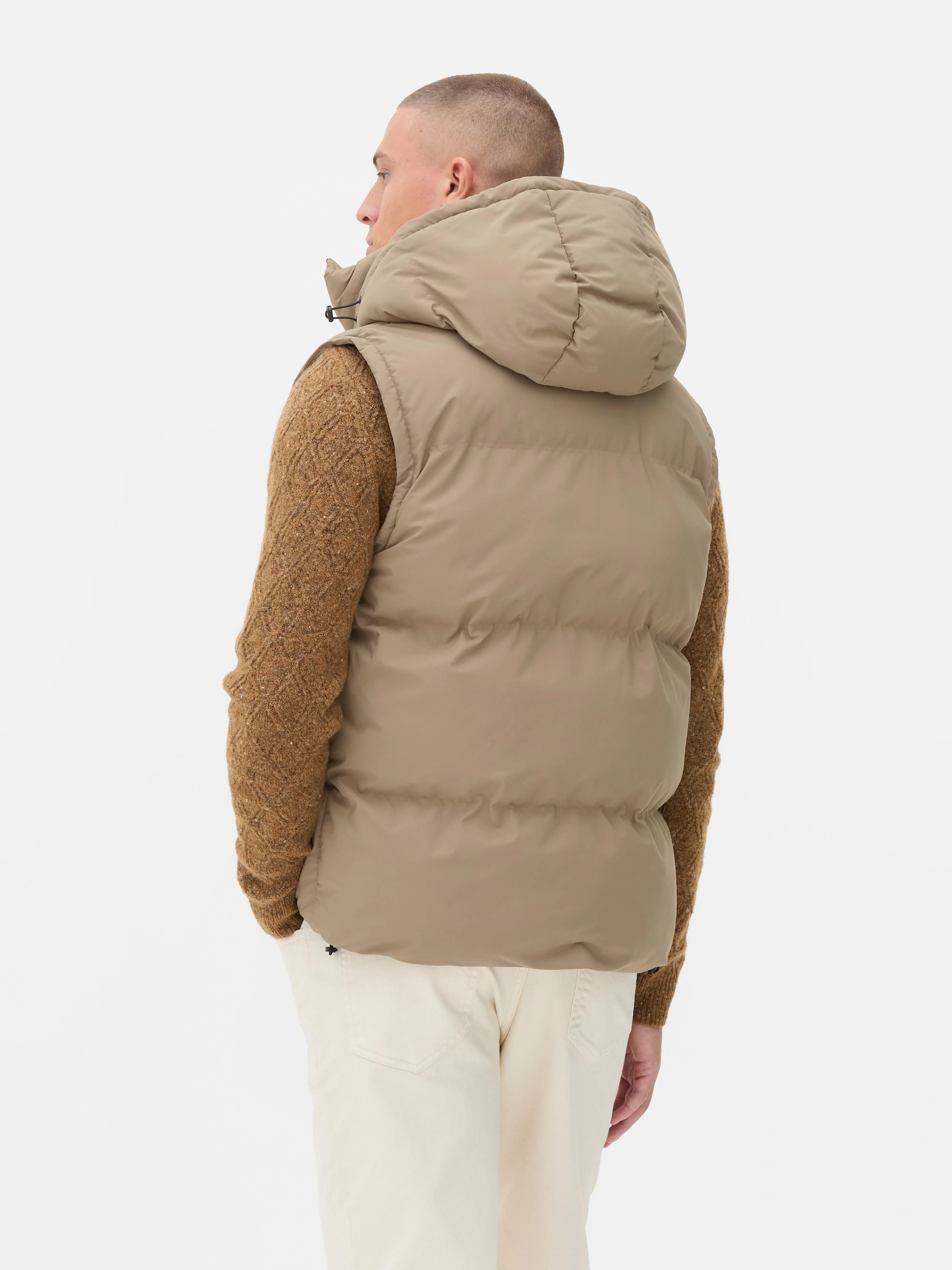 Gilet imbottito con cappuccio