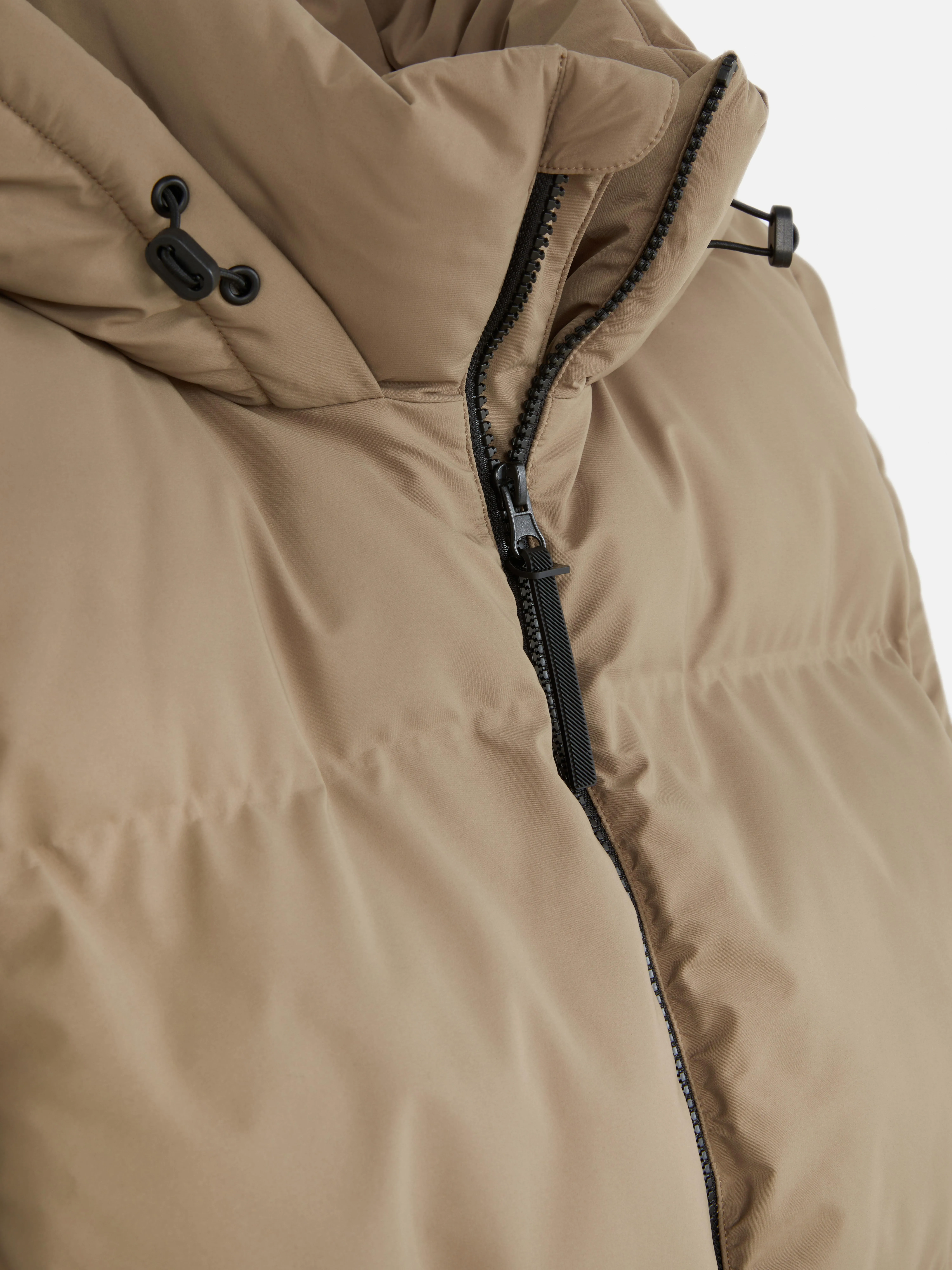 Gilet imbottito con cappuccio