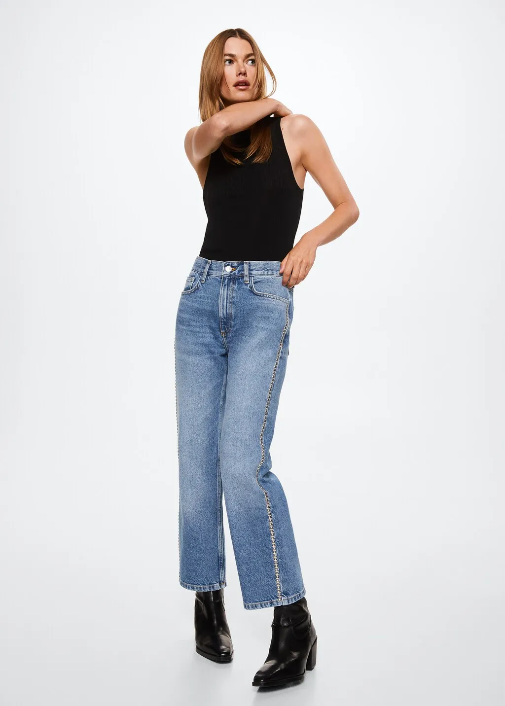 Jeans diritti borchie