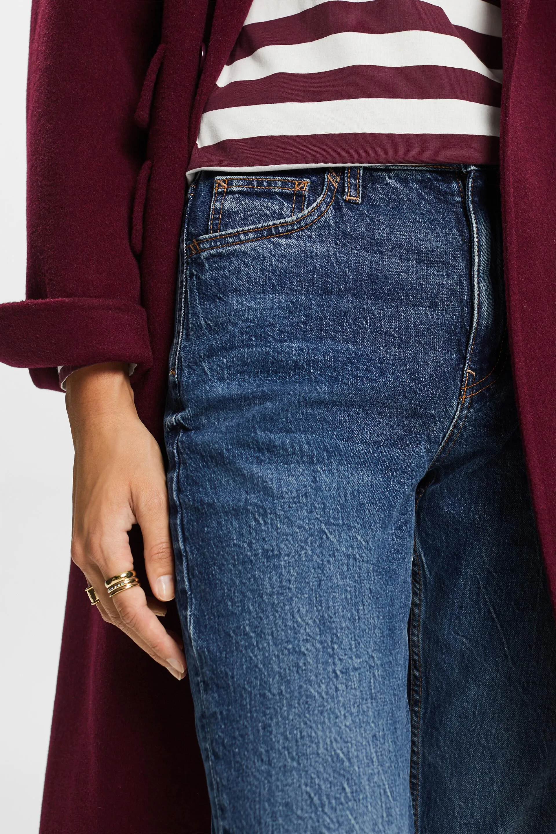 Jeans retrò dal taglio classico a vita alta