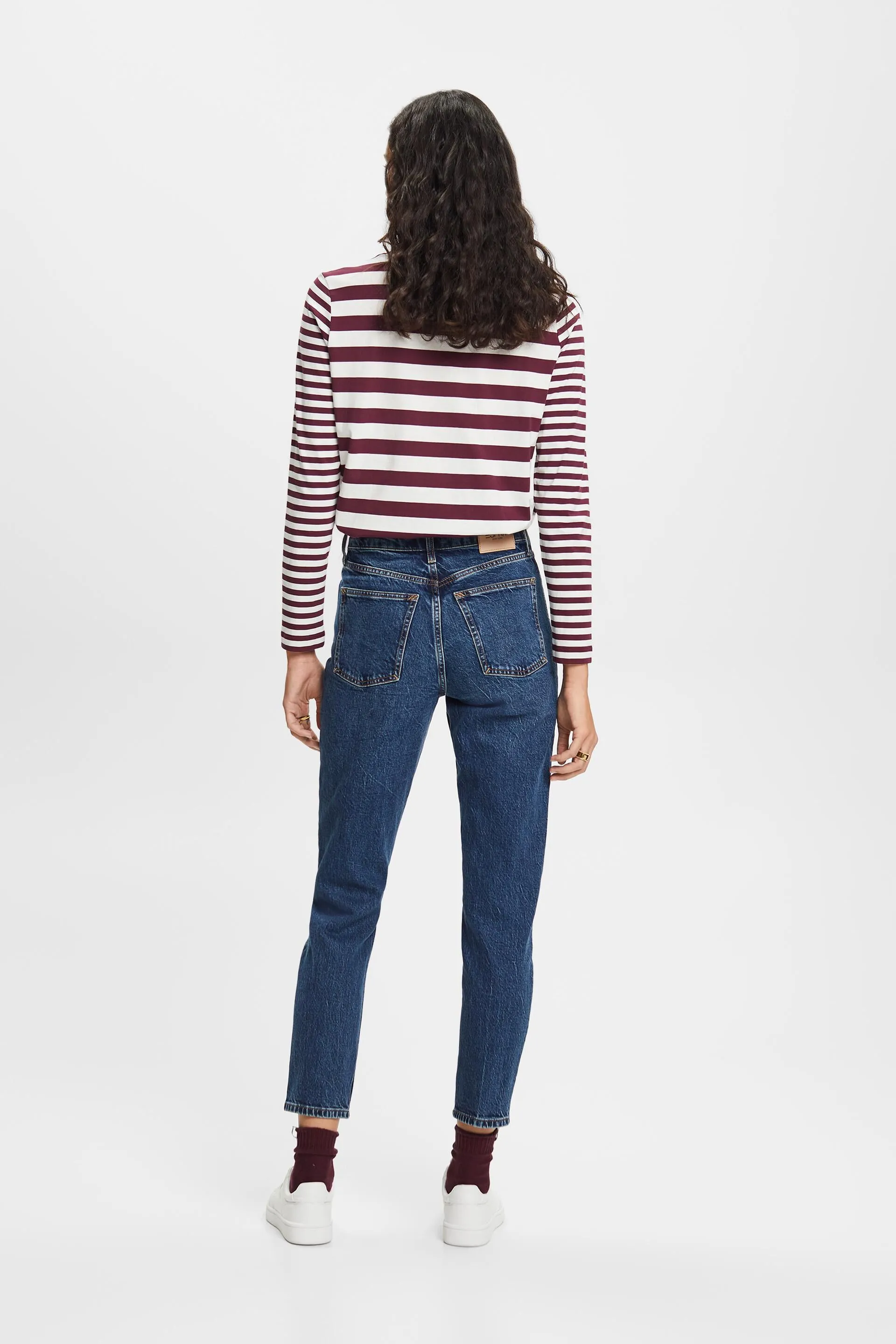 Jeans retrò dal taglio classico a vita alta