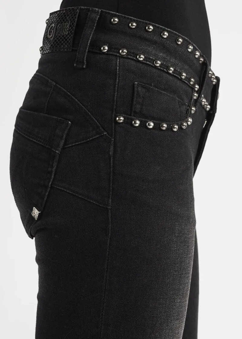 Jeans skinny con bordi a taglio vivo