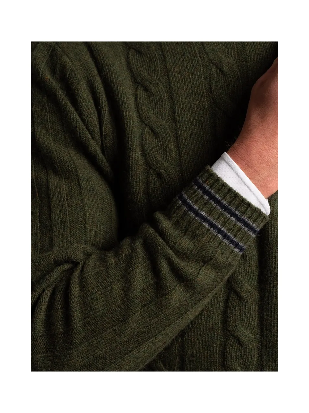 Maglia girocollo uomo a trecce con contrasto collo e polsi
