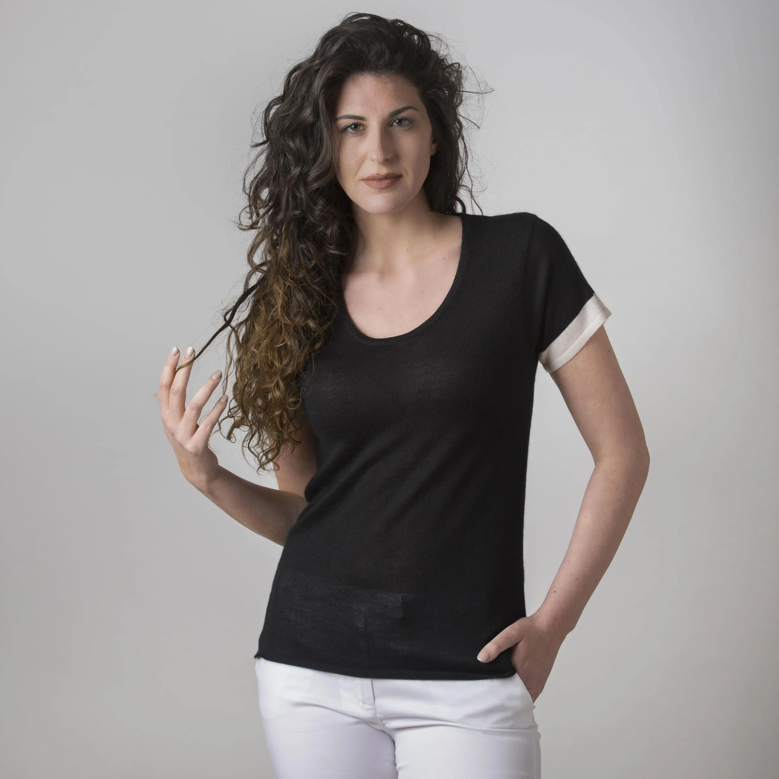 Maglia in Cashmere e Seta Nero e Avorio con Stampa
