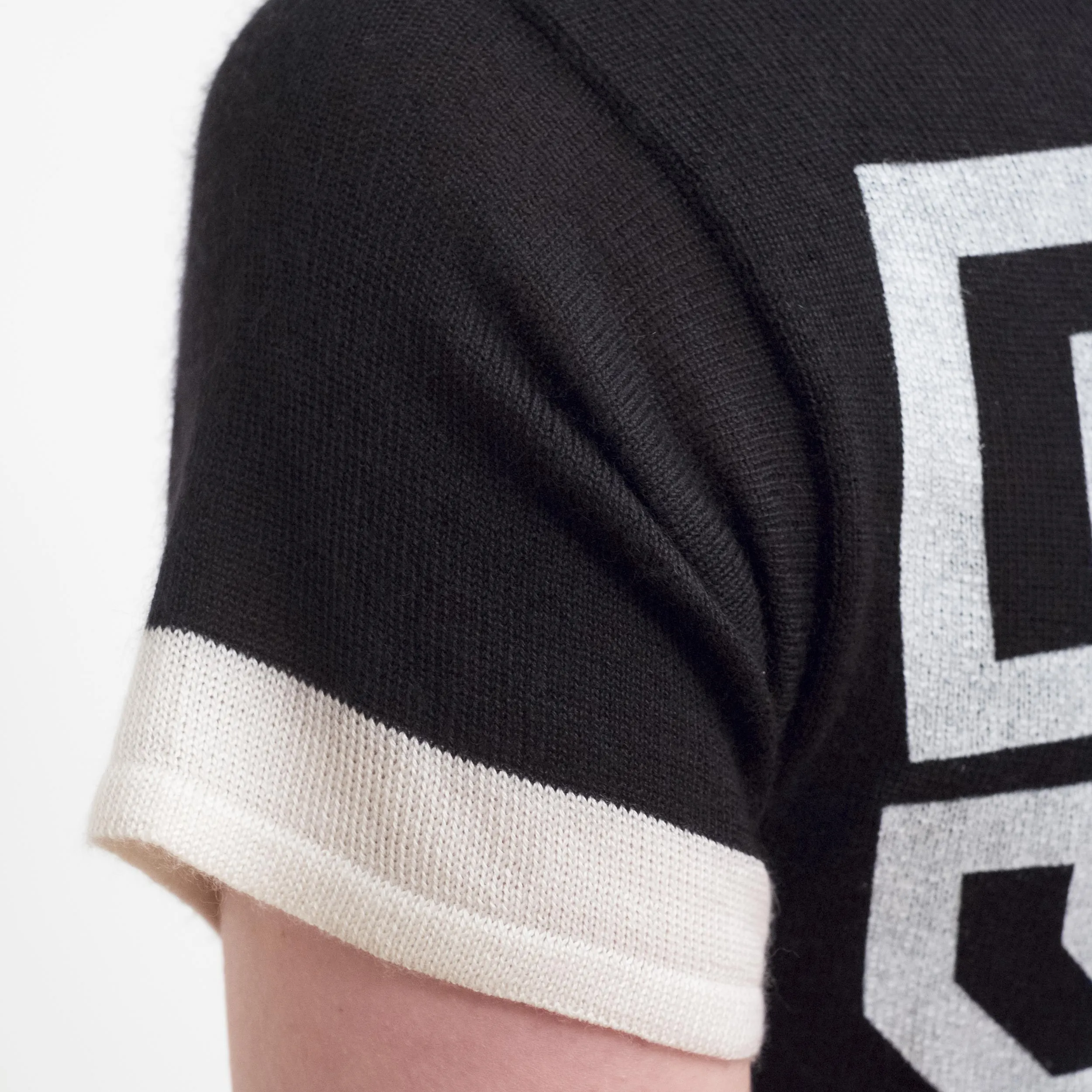 Maglia in Cashmere e Seta Nero e Avorio con Stampa