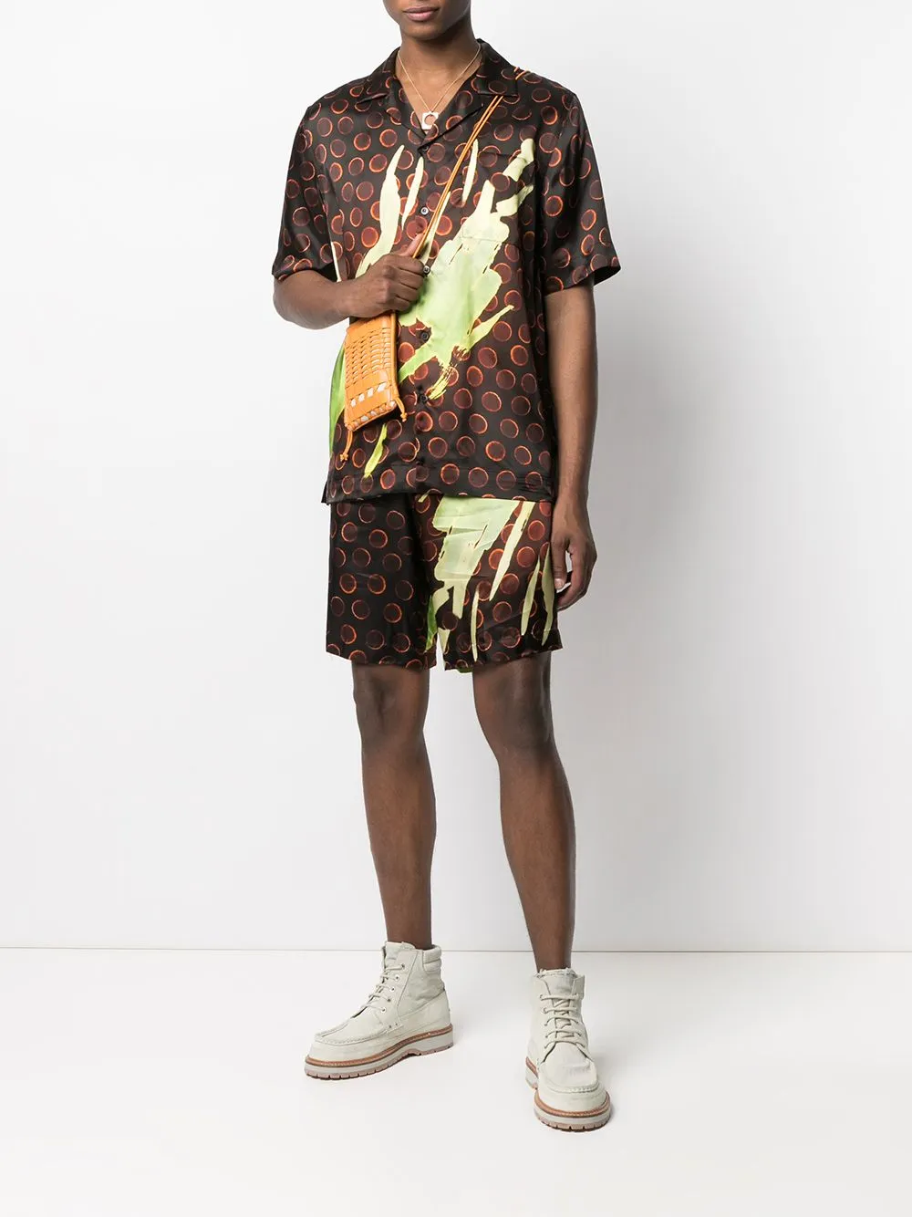 Pantalone corto con elastico