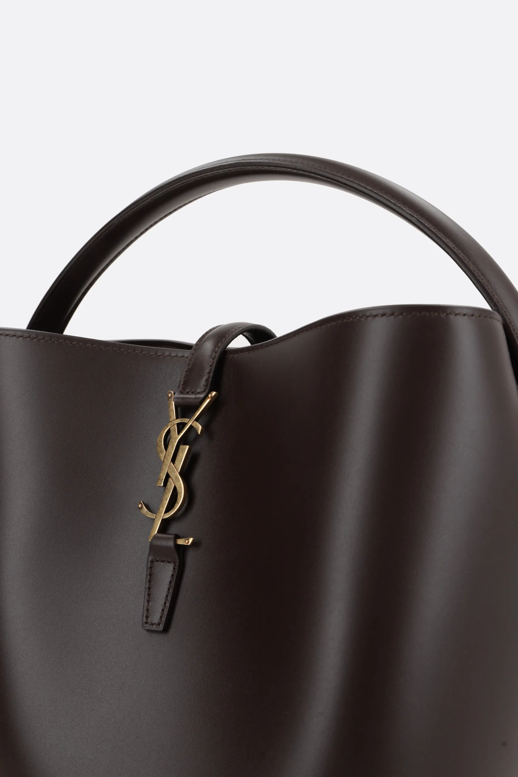  SAINT LAURENT borsa a secchiello Le 37 in pelle lucida 