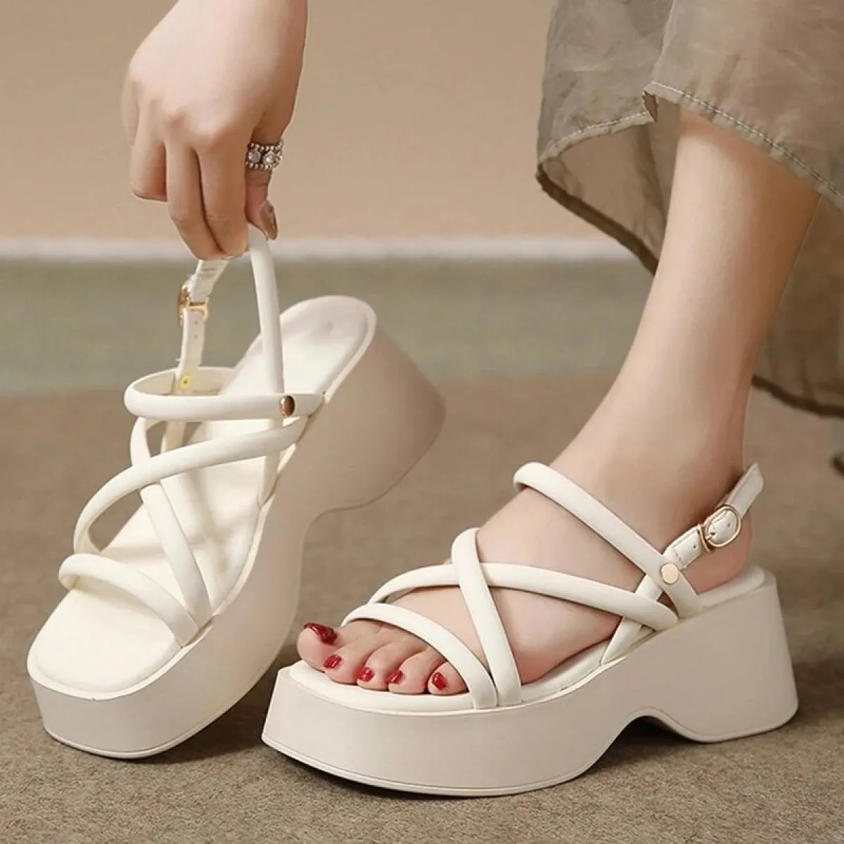 Sandali con plateau grossi estivi da donna Sandali con cinturino incrociato alla moda Scarpe da gladiatore con fondo spesso Sand