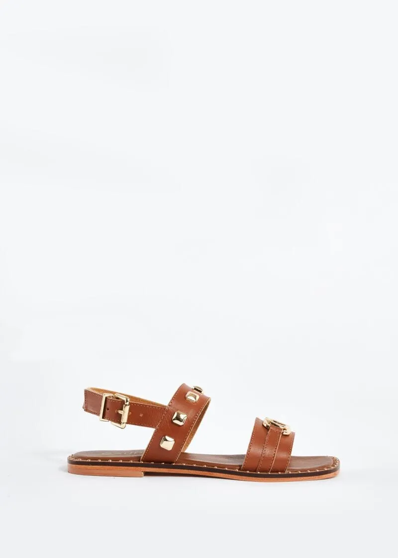 Sandali flat con logo e borchie