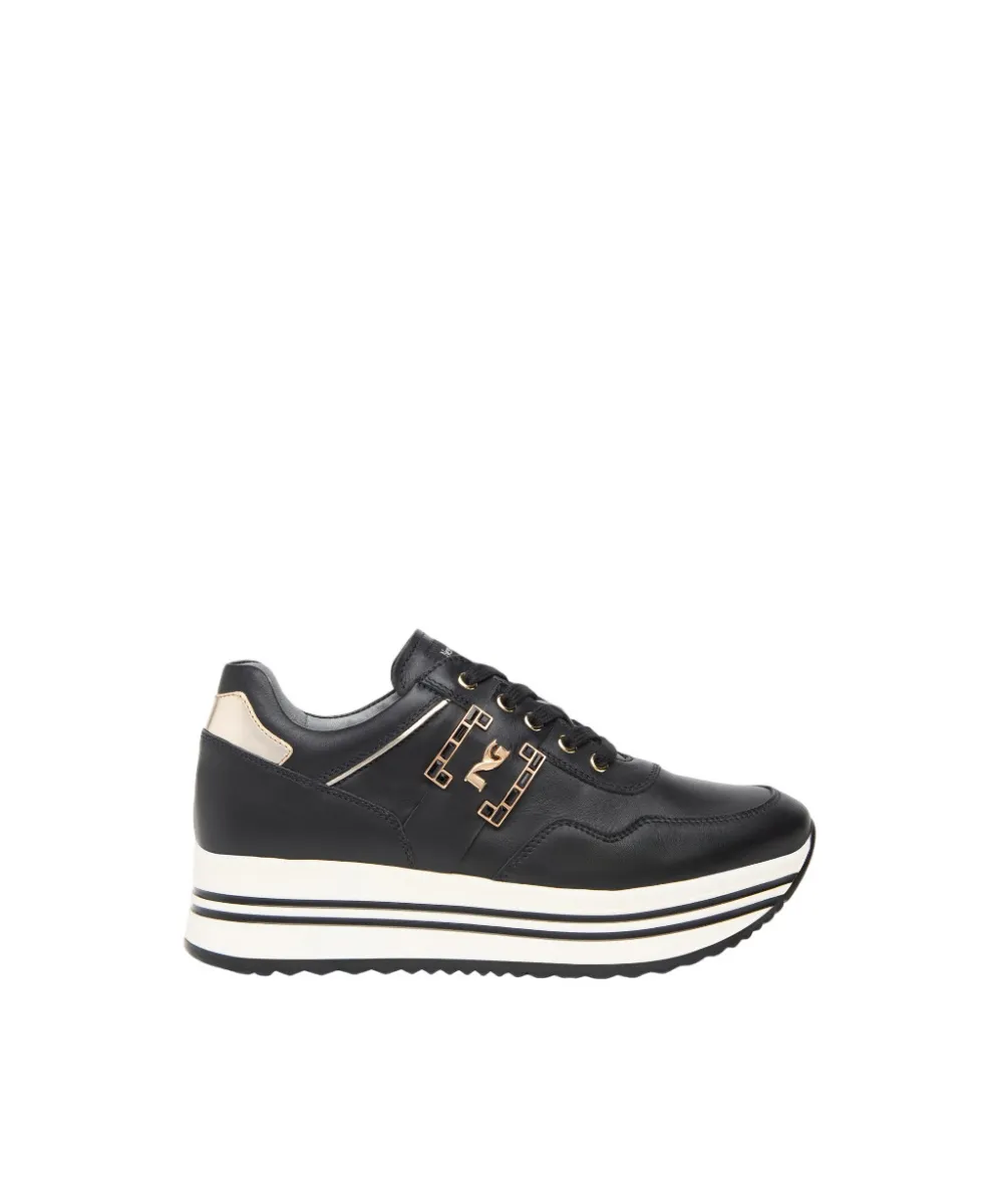 Sneaker In Pelle Nero