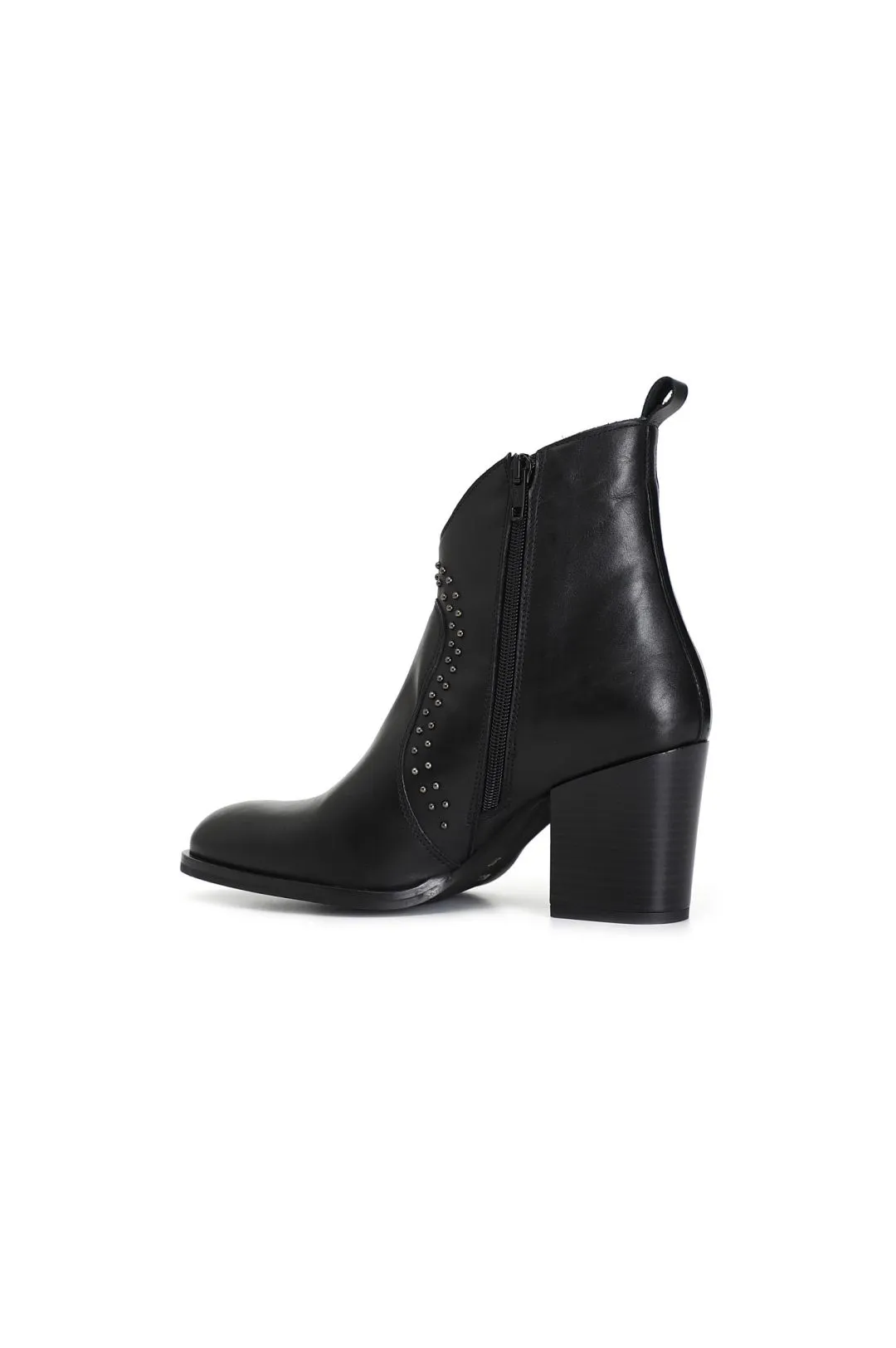 tronchetto donna stile texano in pelle con borchie nero